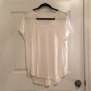 White short sleeve shirt.